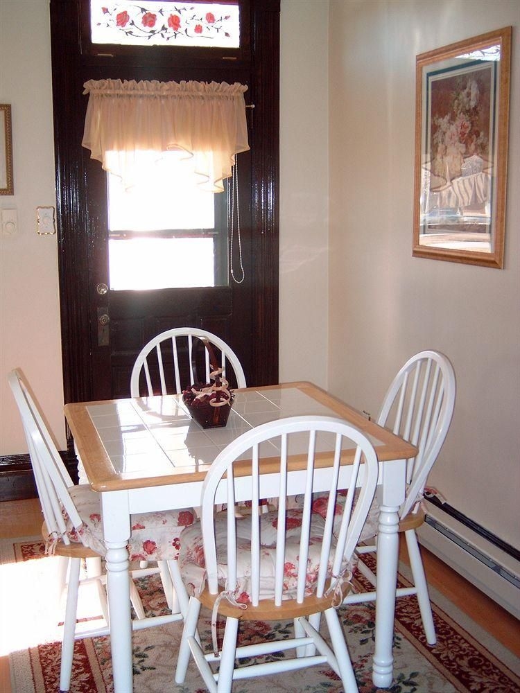Victorian Rose Country Inn2