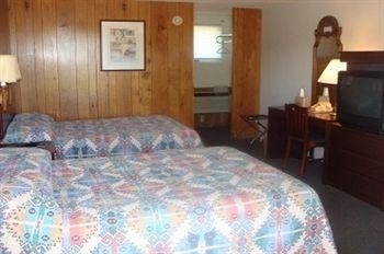 KNIGHTS INN INTERNATIONAL FALLS4