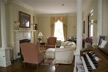 White Hall Manor Bed & Breakfast1