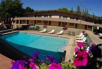 Caravan Inn4