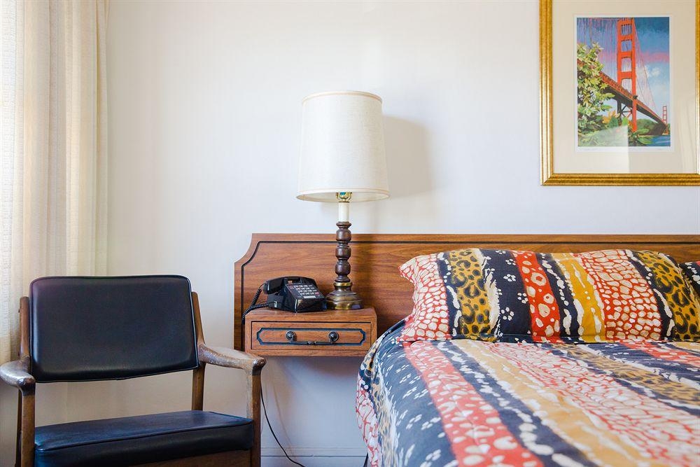 Town Motel4