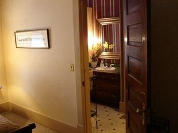 The Lattice Inn4
