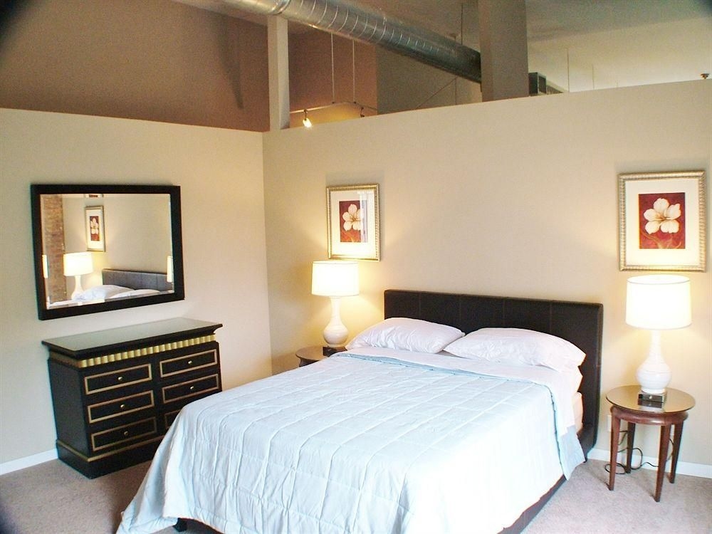 Wicker Park Bathhouse Apartments4