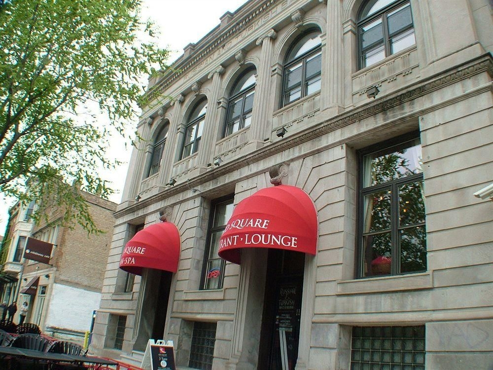 Wicker Park Bathhouse Apartments1