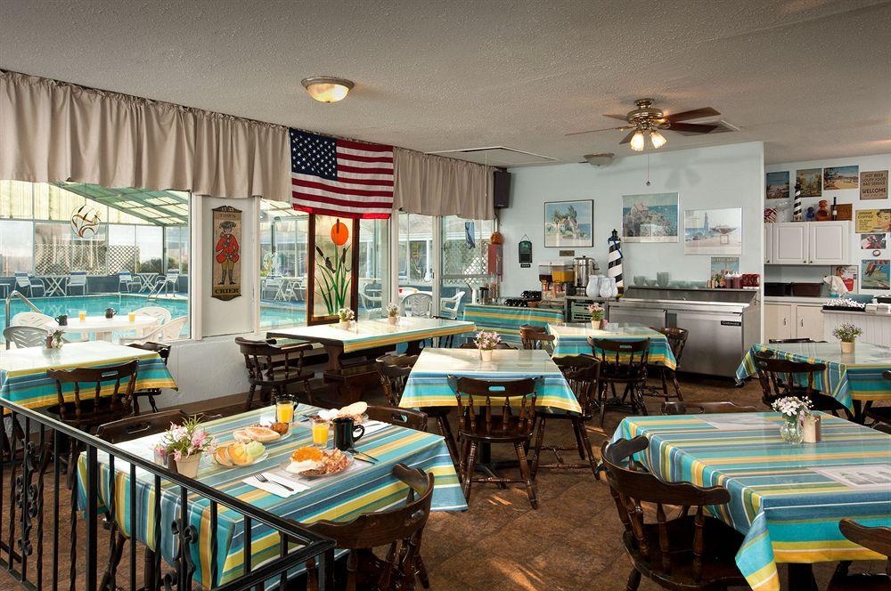 TOWN CRIER MOTEL2
