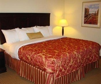 Home-Towne Suites Decatur2