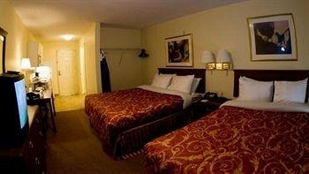 Home-Towne Suites Decatur0