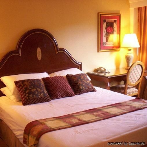 Golden Green Hotel2