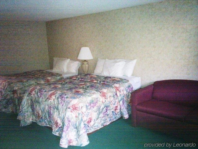 Dartmouth Motor Inn2