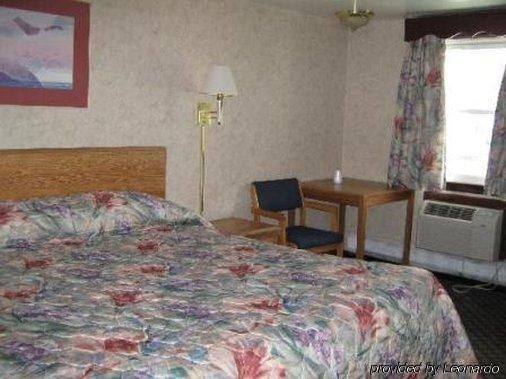 Dartmouth Motor Inn4