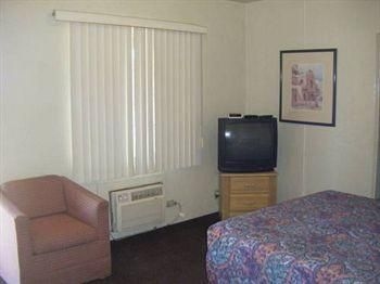 Copper Cactus Inn3