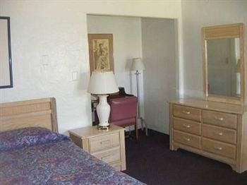 Copper Cactus Inn4