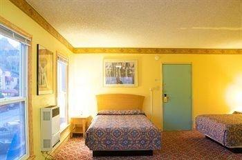 Hollywood Liberty Hotel1