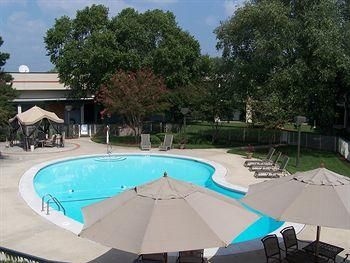 Chapel Hill University Inn4