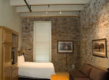 Jelly Roll Executive Suites4