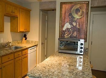 Jelly Roll Executive Suites2