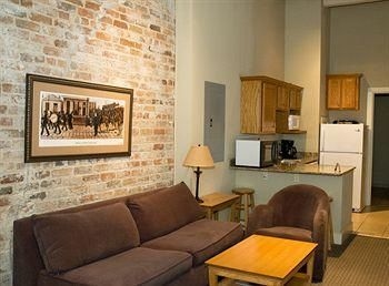 Jelly Roll Executive Suites1