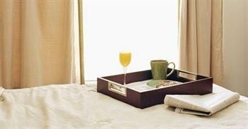 Lincoln Plaza Hotel3