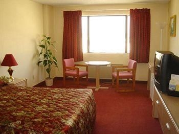 Lincoln Plaza Hotel4