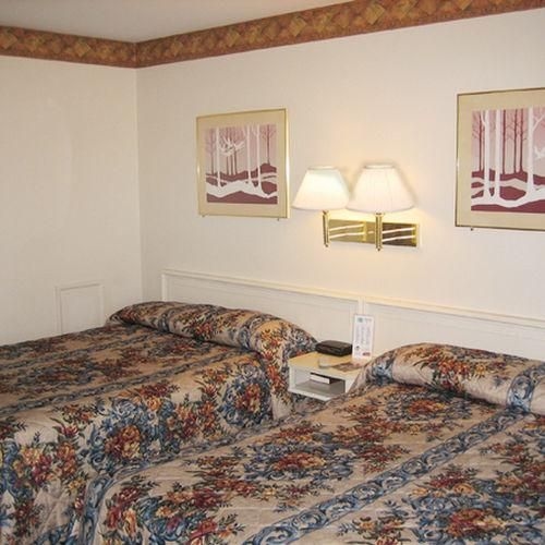 Towpath Motel2