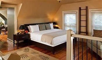 The Sayre Mansion Inn3