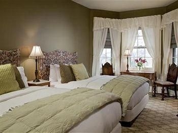 The Sayre Mansion Inn2