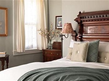 The Sayre Mansion Inn0