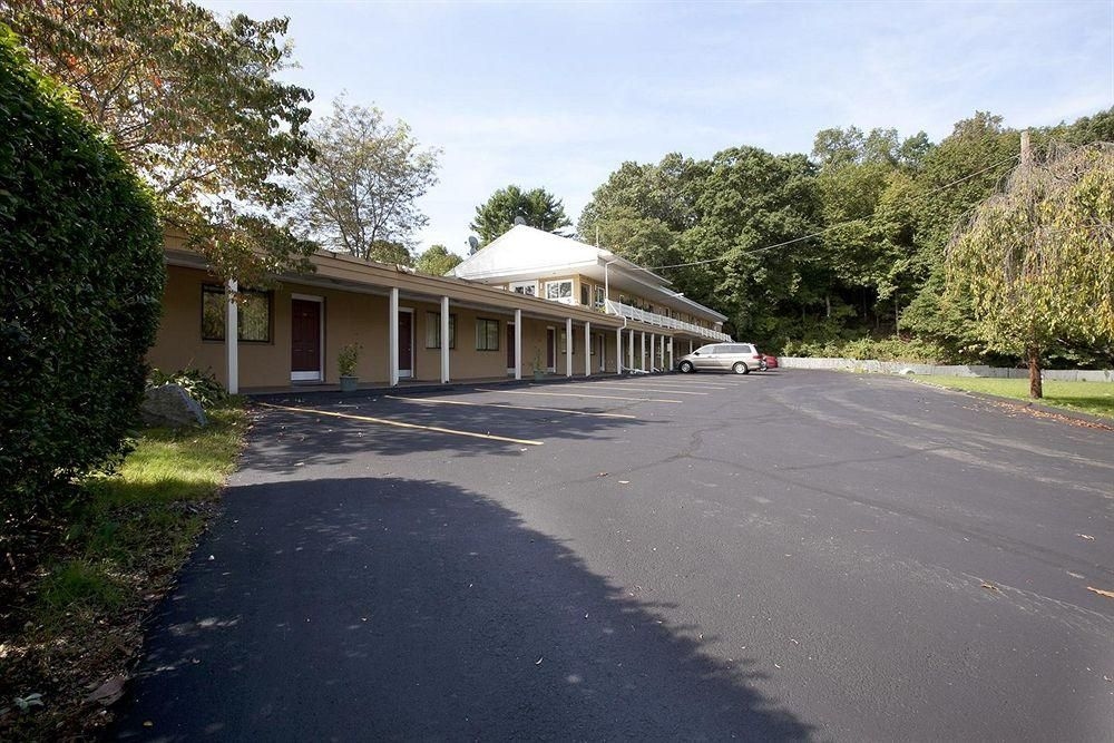 Americas Best Value Inn-Holyoke/Springfield2