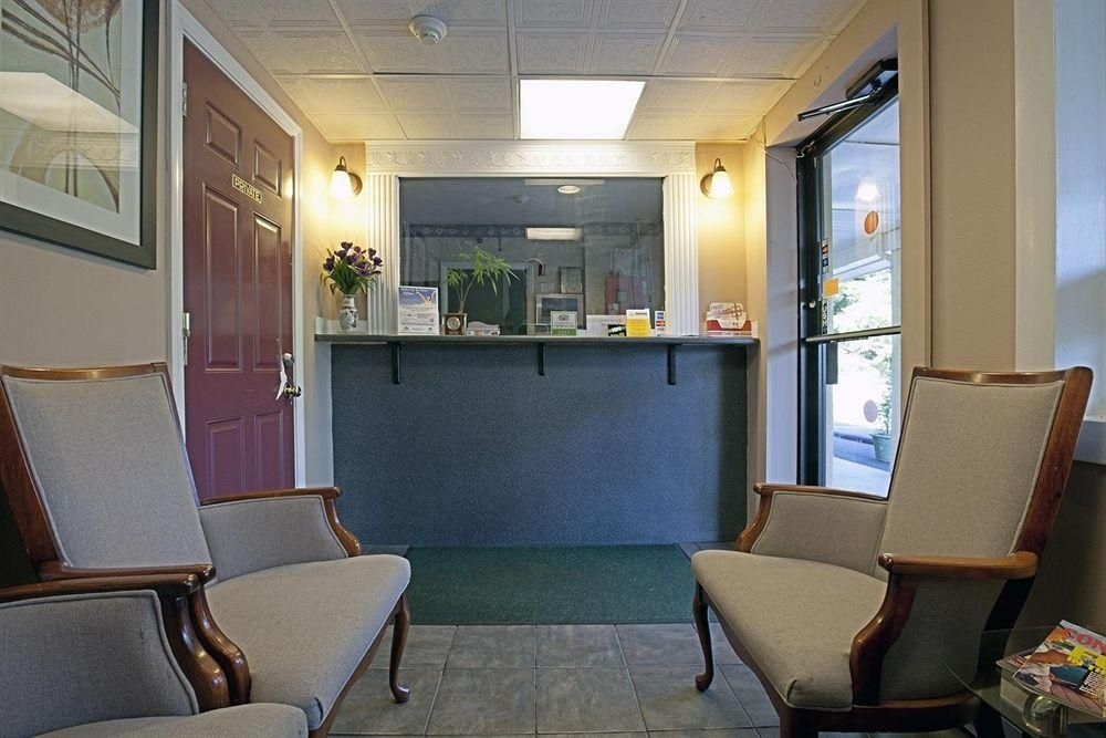 Americas Best Value Inn-Holyoke/Springfield1