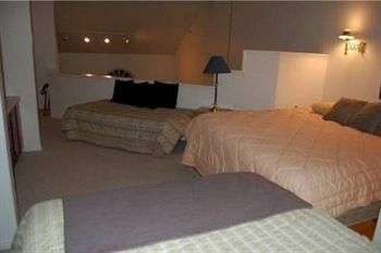 Suncreek Condo3