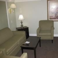 Days Inn Suites1