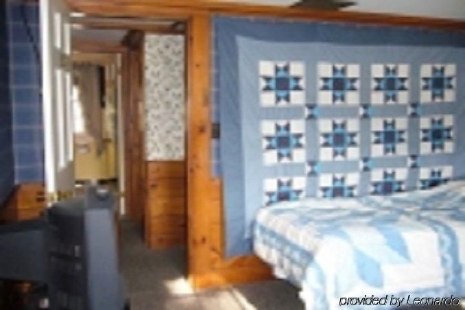 White Trellis Motel2