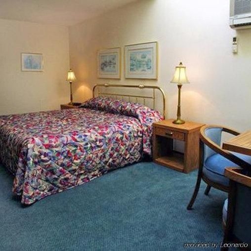 Shawano Four Seasons Resort4