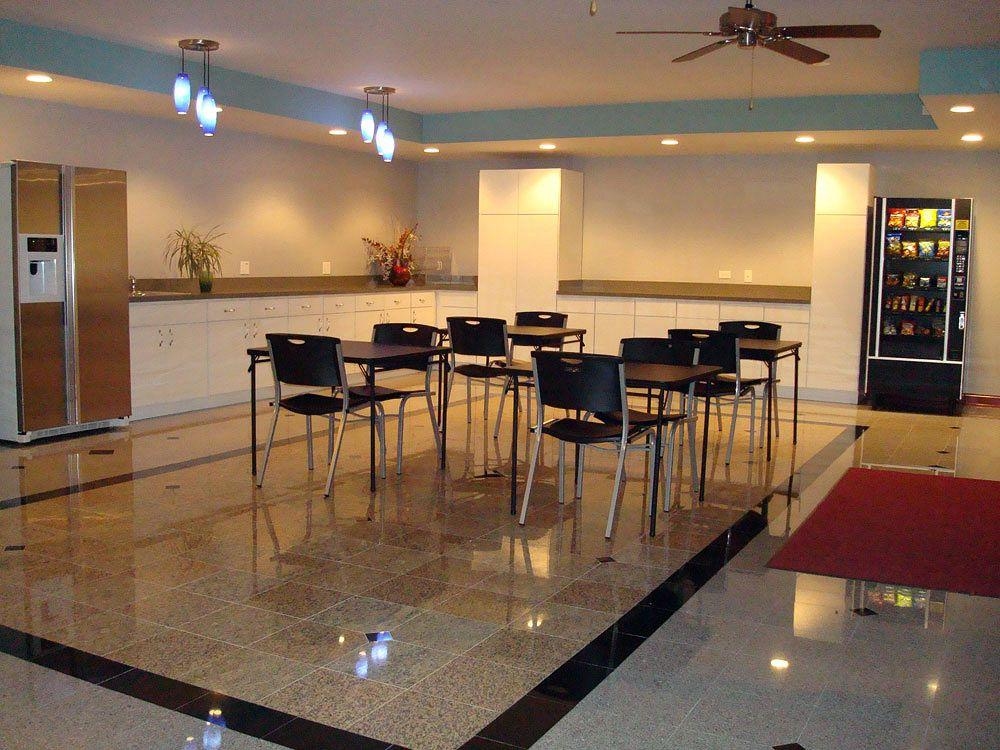 O'Hare Inn & Suites0