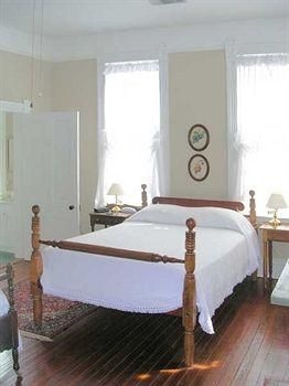 1888 Wensel House B&B1