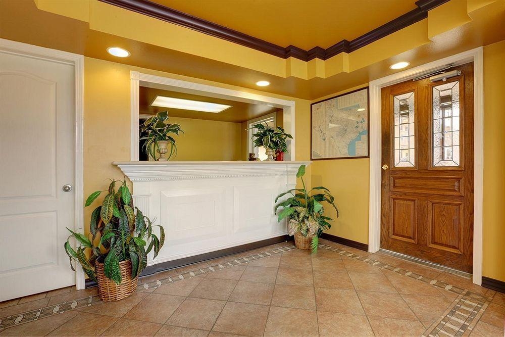 AMERICAS BEST VALUE INN4