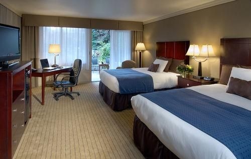Nichols Village Hotel3