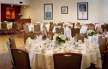 Nichols Village Hotel4