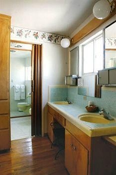Sierra Lodge1