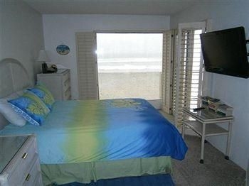 Oceanfront Vacation Rental4