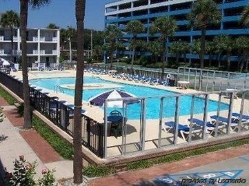 Wave Rider Resort2