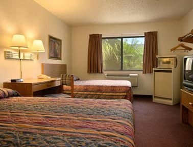 SUPER 8 BLYTHE CA4