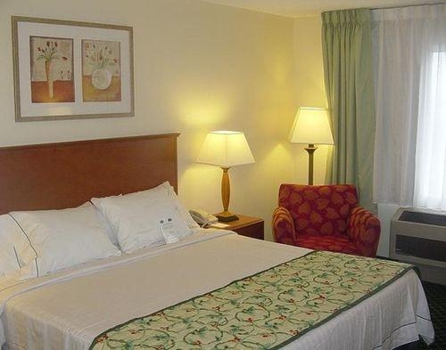 Red Roof Inn Cedar Rapids1