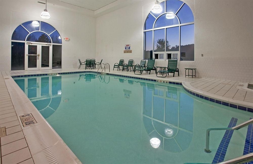 Country Inn Suites Somerset1