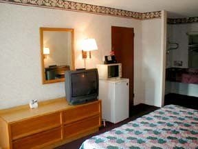 Econo Lodge1
