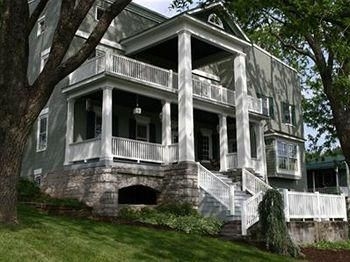 By The Side Of The Road Bed & Breakfast4