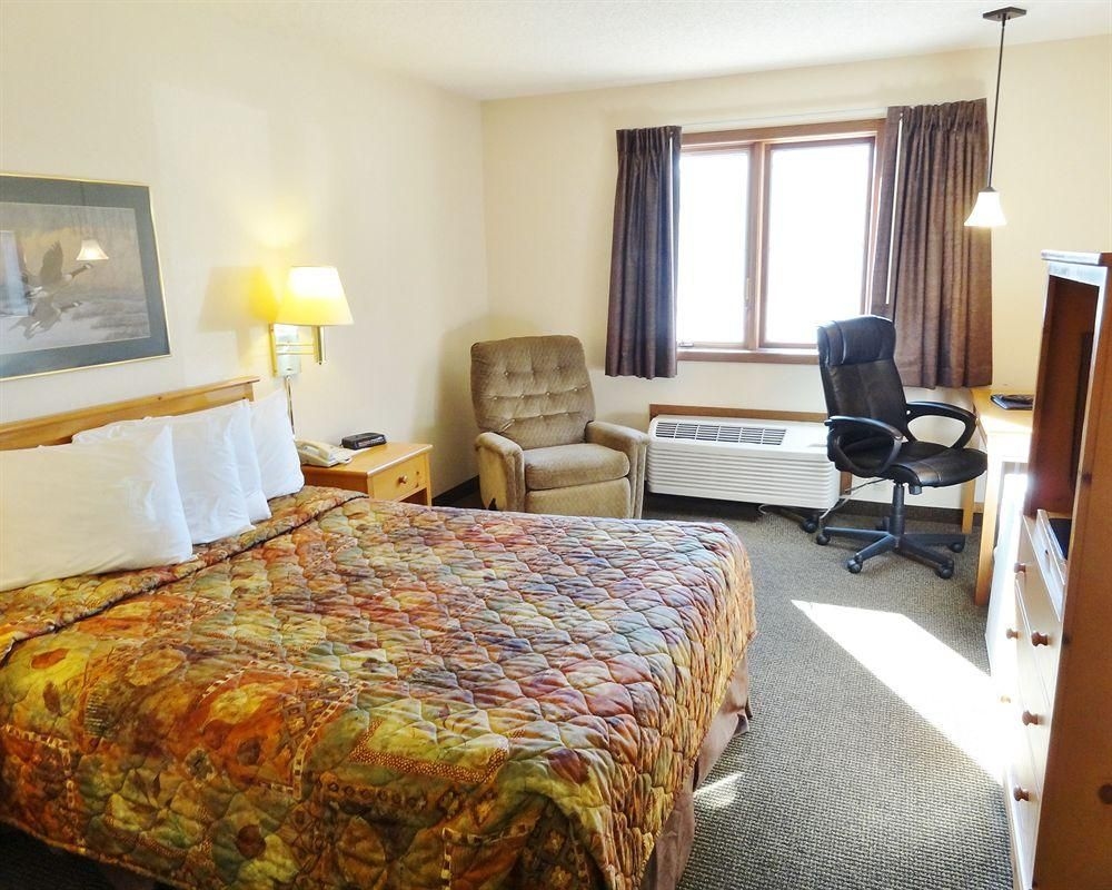 RIVER LODGE3