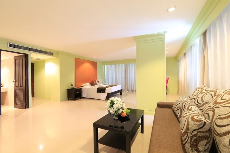 โรงแรมพัทยาเซ็นเตอร์ (Pattaya Centre Hotel)3