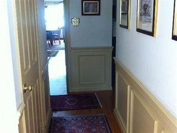 Brick House Inn Alexandria1