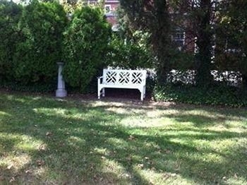 Brick House Inn Alexandria2
